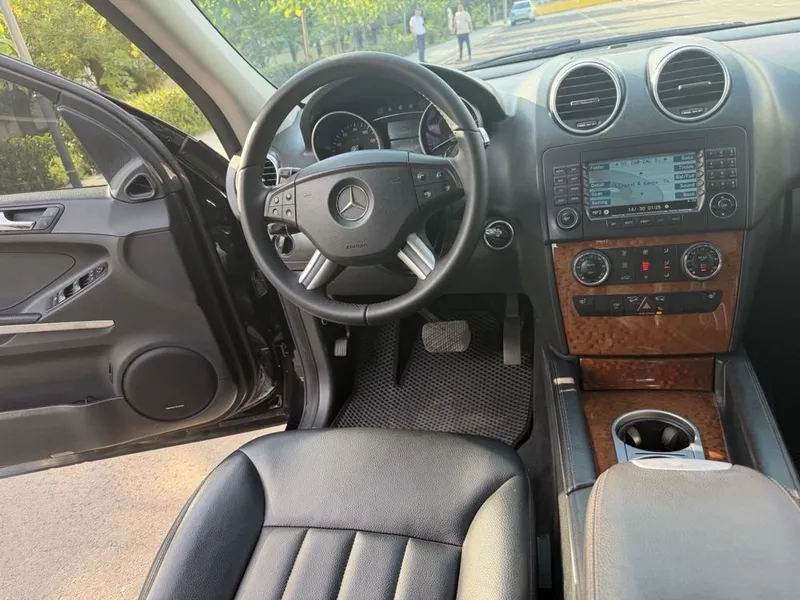 Mercedes ML350 / $16.900 5 Mercedes ML350 / $16.900 5