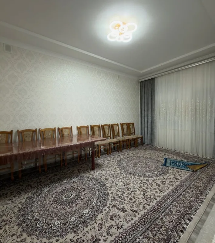 Назарбек Текстилда. 69 000$ 3