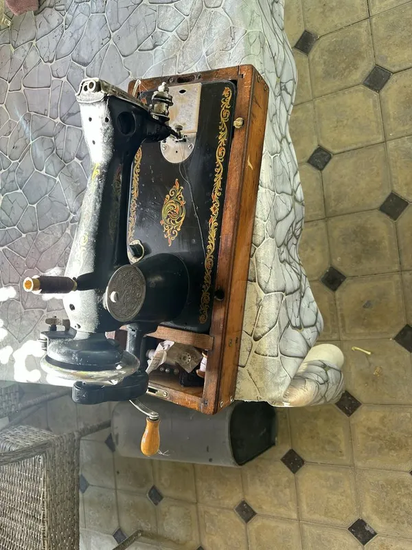 ручная швейная машинка ручная швейная машинка