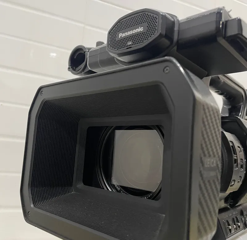 Panasonic AG-DVX200 4K Camcorder 4 Panasonic AG-DVX200 4K Camcorder 4