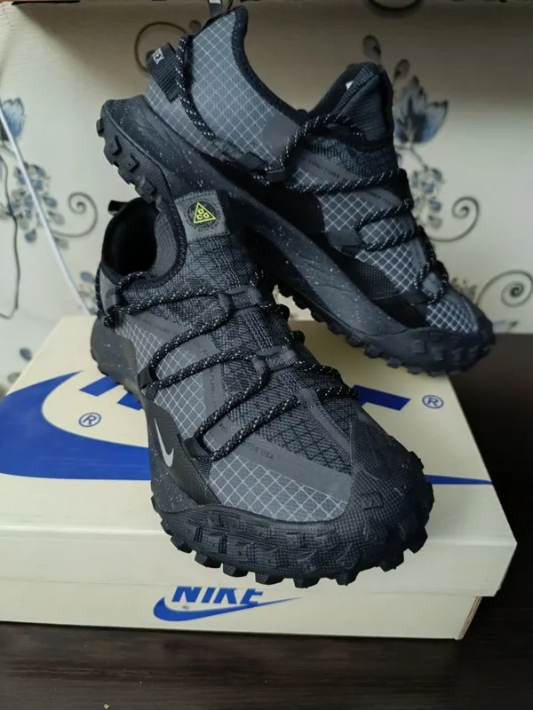 Кроссовки NIKE 44 размер 1 Кроссовки NIKE 44 размер 1