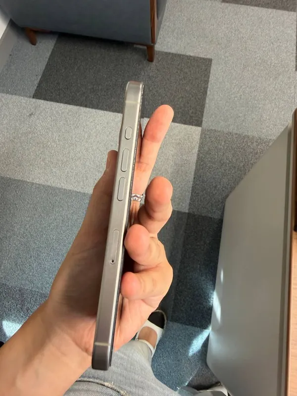 Iphone 15 pro ideal holatda 4 Iphone 15 pro ideal holatda 4