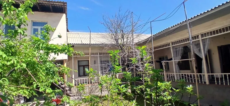 Hovli sotiladi Yakkasaroy tumanida 3 Hovli sotiladi Yakkasaroy tumanida 3