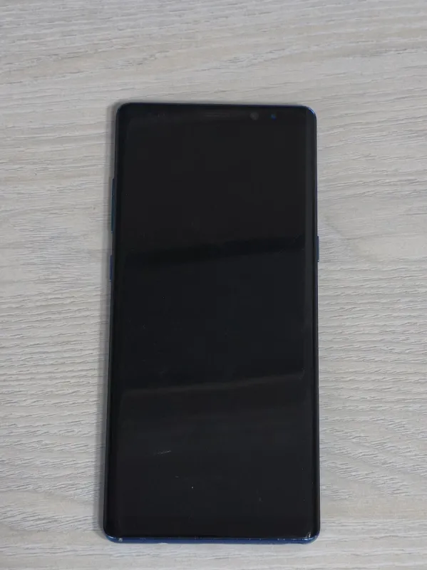 Samsung Galaxy Note 8 в цвете Deep Sea Blue. 2 Samsung Galaxy Note 8 в цвете Deep Sea Blue. 2