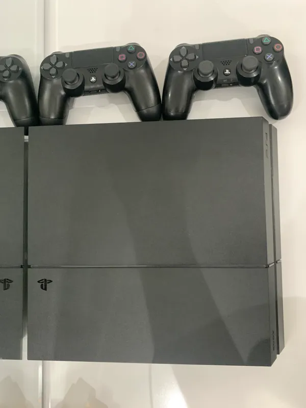 PlayStation 4 — фото 2