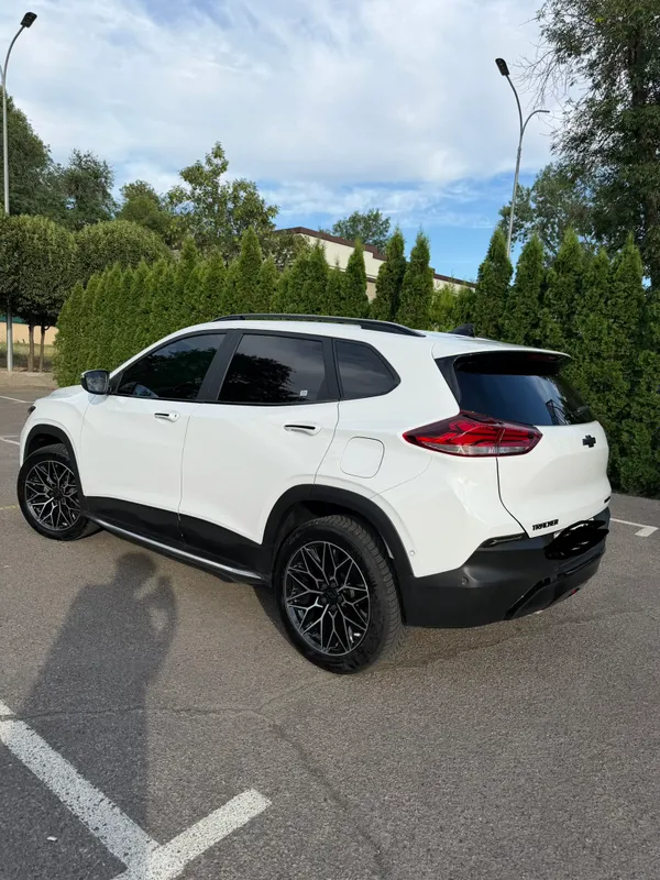 Chevrolet Tracker 2 6 Chevrolet Tracker 2 6