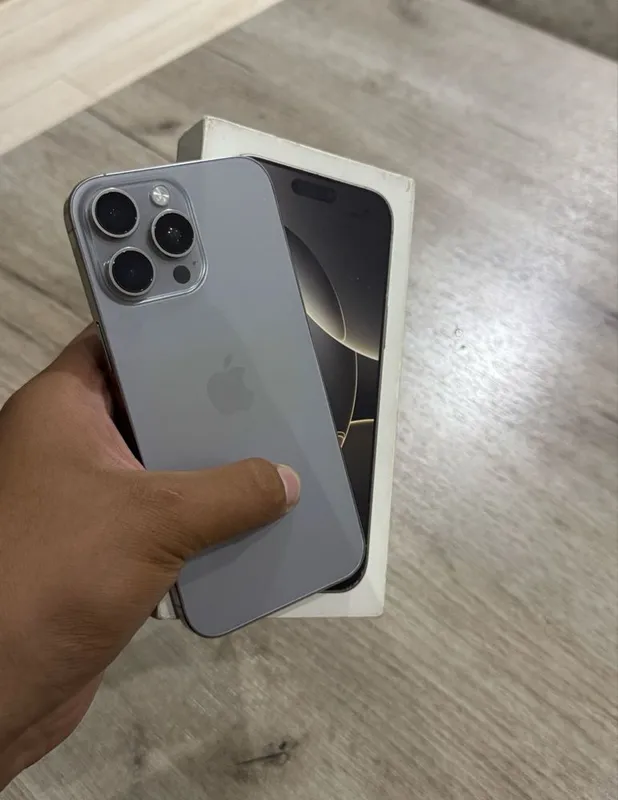 Iphone 16 pro max 1