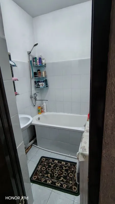 Yangi domdan 3 xona 3 etajda kv sotiladi 8