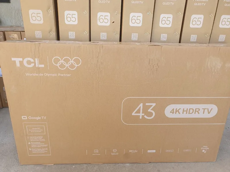 Телевизор TCL 43V6C