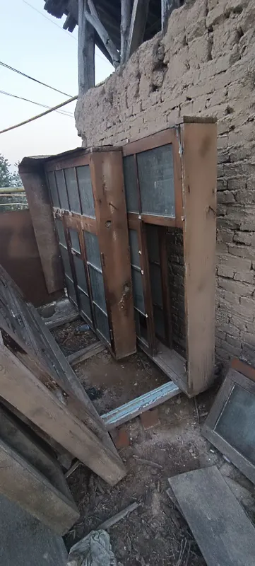 Двухкамерные оконные рамы и двери, б/у 3