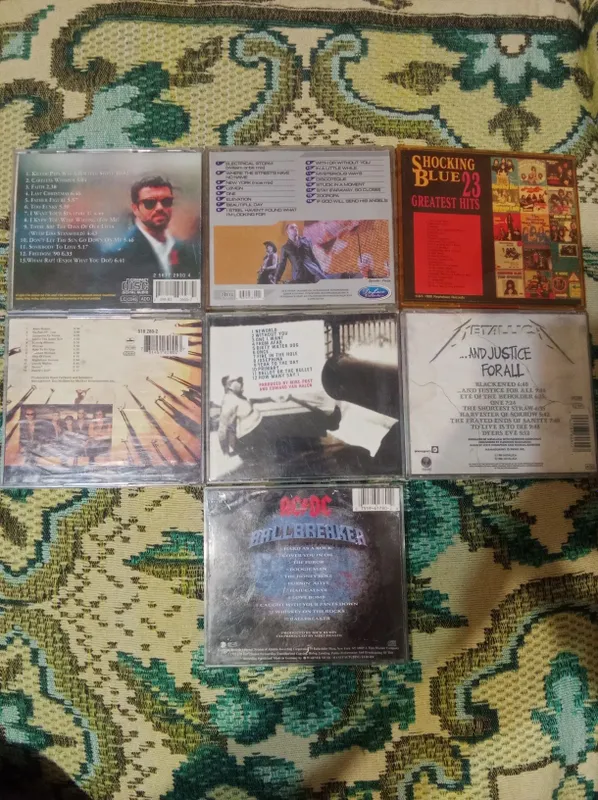 Продам коллекцию CD дисков в хорошем состоянии. Каждый диск по 40000. 2 Продам коллекцию CD дисков в хорошем состоянии. Каждый диск по 40000. 2