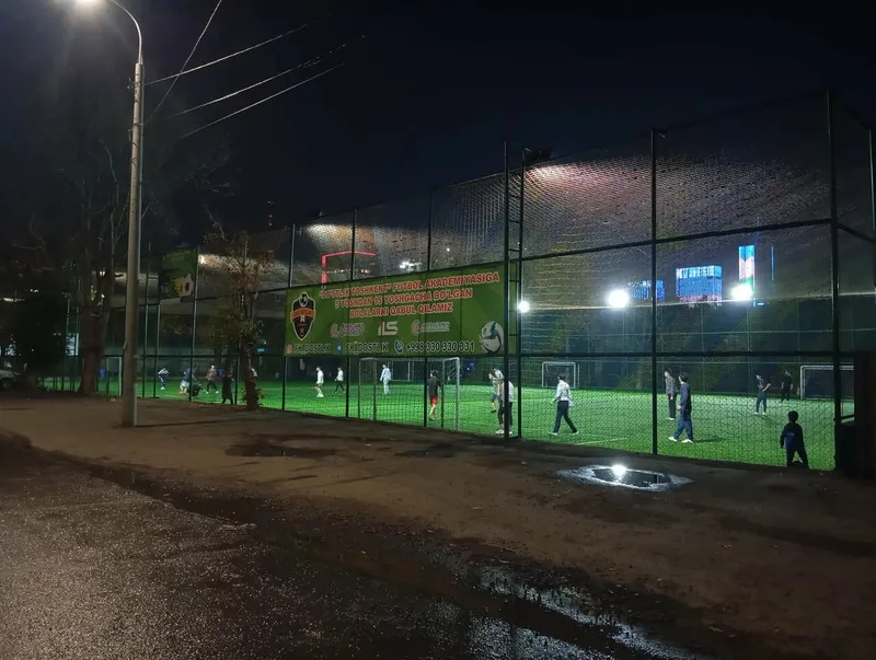 Mini futbol polya Chorsu Shayxontohur Мини футбол — фото 2