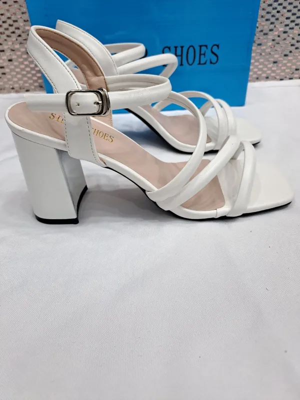 SILVER SHOES — фото 1