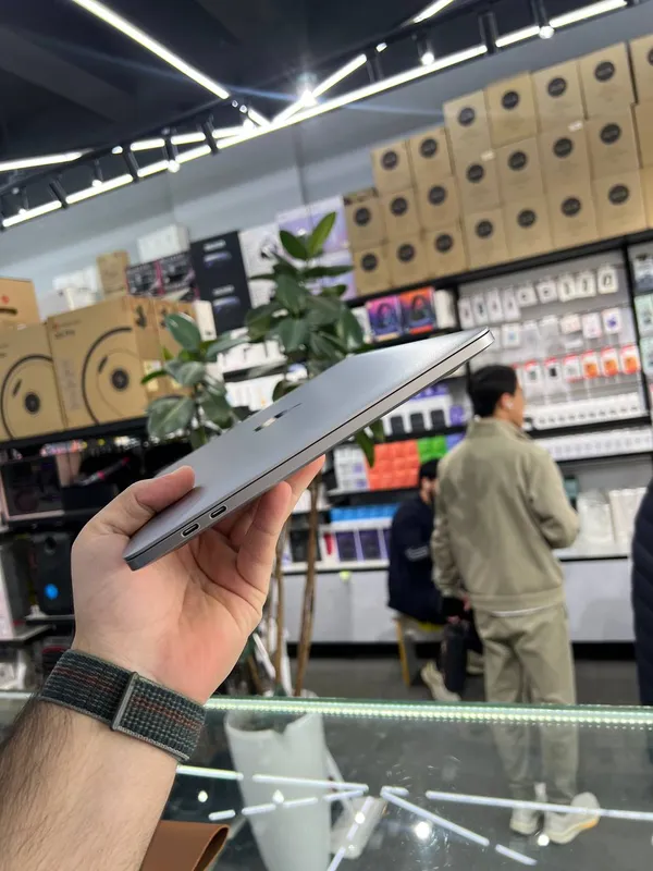 MacBook Pro 13 inch M1 3