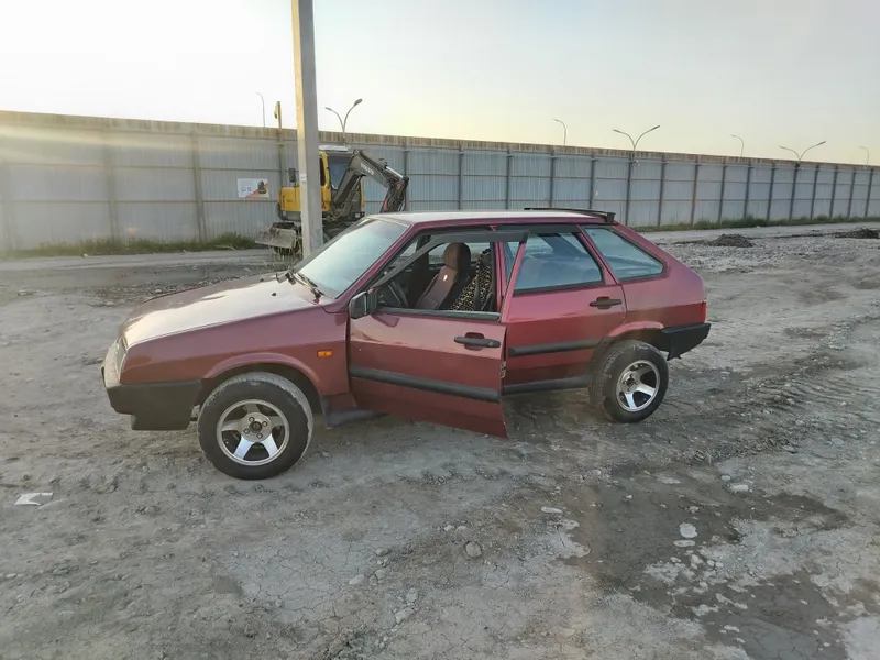 vaz 2109 sotiladi xolati yahshi