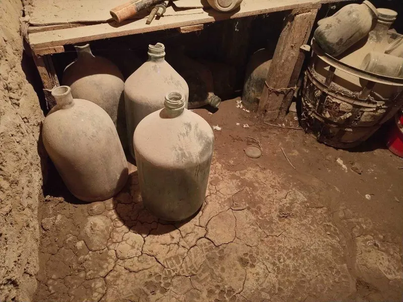 Стеклянные бутили из под вина — фото 2