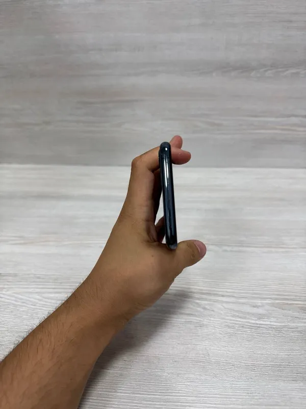 iPhone 11 Pro Max 4 iPhone 11 Pro Max 4