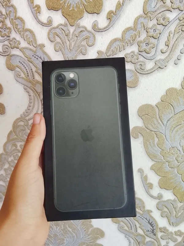 iPhone 11 max dakument karobka bilan