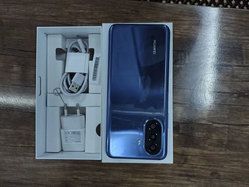 Huawei nova y70 4/64gb 6 Huawei nova y70 4/64gb 6