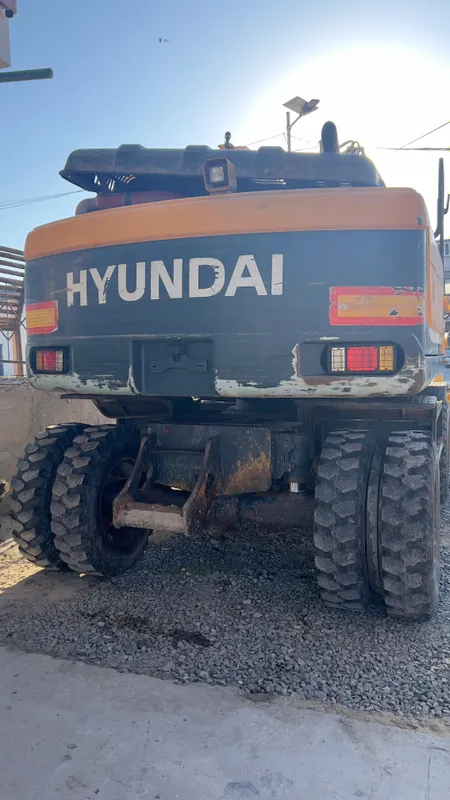 Ekskavator Hyundai 140 W. Экскаватор Хундай 140 3