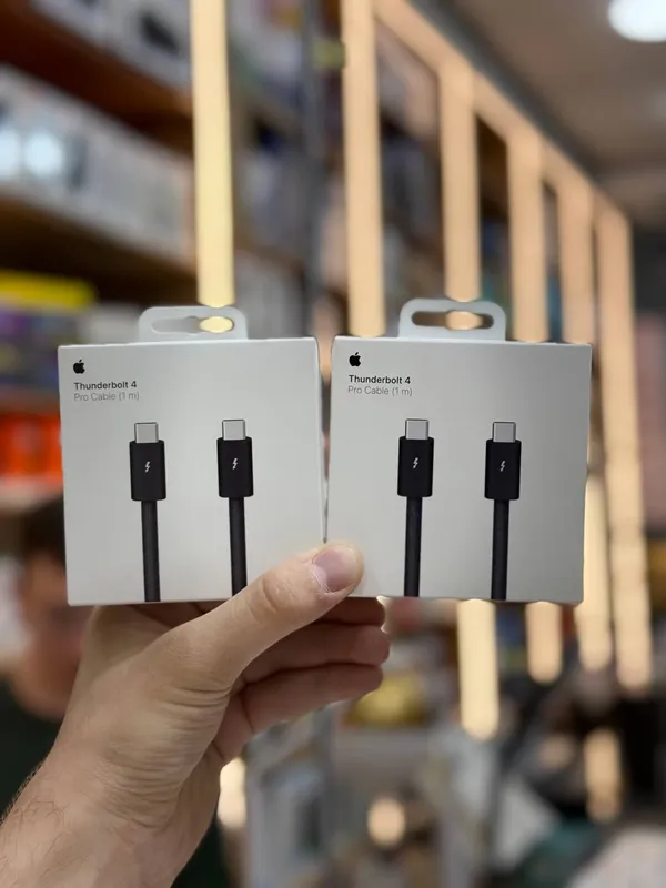 Оригинальный кабель Apple Thunderbolt 4 Pro (1m), Black Оригинальный кабель Apple Thunderbolt 4 Pro (1m), Black