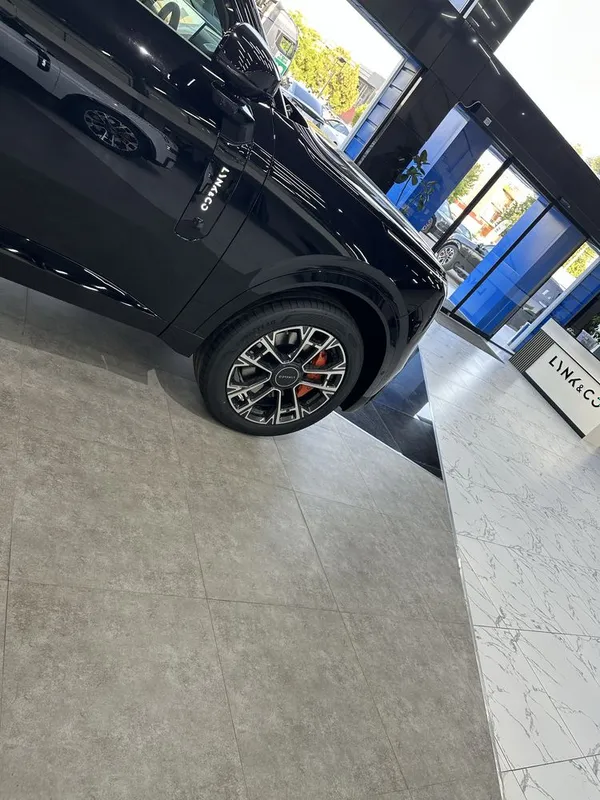 Lynk & Co 900 Ultira 1.5 Turbo — фото 2
