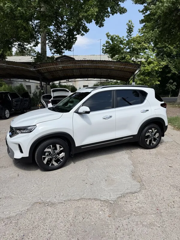 Kia Sonet 2026 — практически новый автомобиль! 3