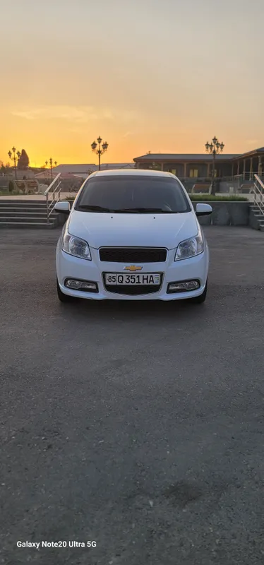 Chevrolet  Nexi3 2021 naht va bank qilib biriladi