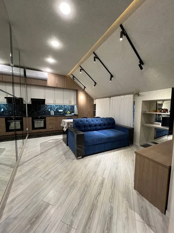 ПРОДАЁТСЯ КВАРТИРА 3/8-9/9 в ЖК Golden House Ц-2 ор-р Алайский — фото 1
