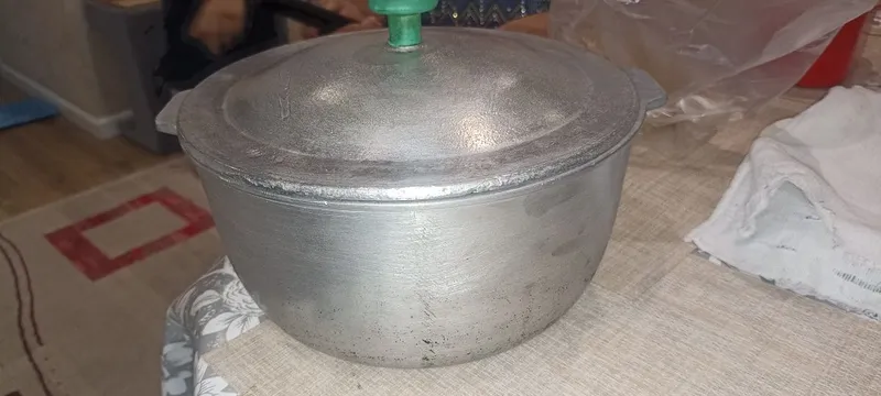 4 litrlik qozon sotaman. 1