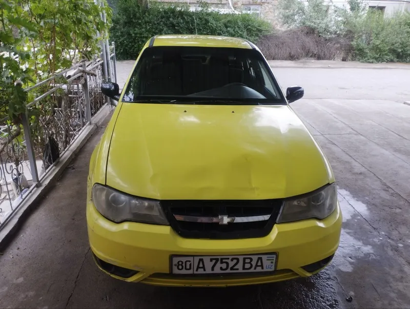 машина Nexia Chevrolet 2