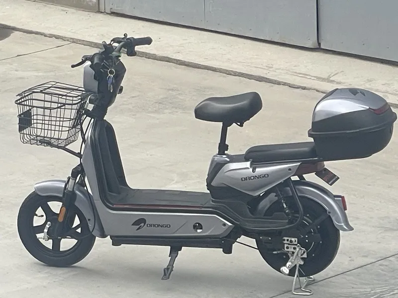 drongo moped sotiladi