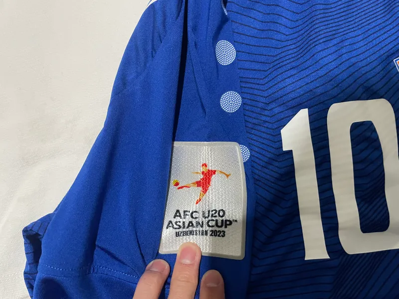 разные футболки и футболка с AFC U20 6