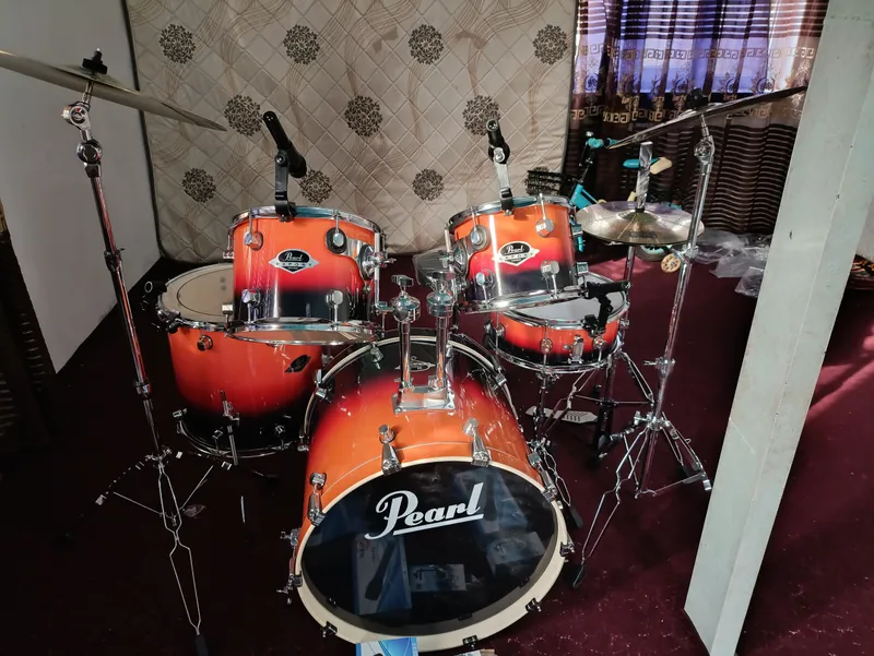 pearl baraban pochka komplekt pult+mik5ta 4 derjac — фото 1