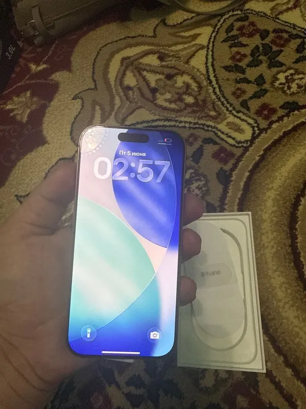 Phone 16 pro sotiladi 128 gb 93 emkost ideal holatda — фото 2