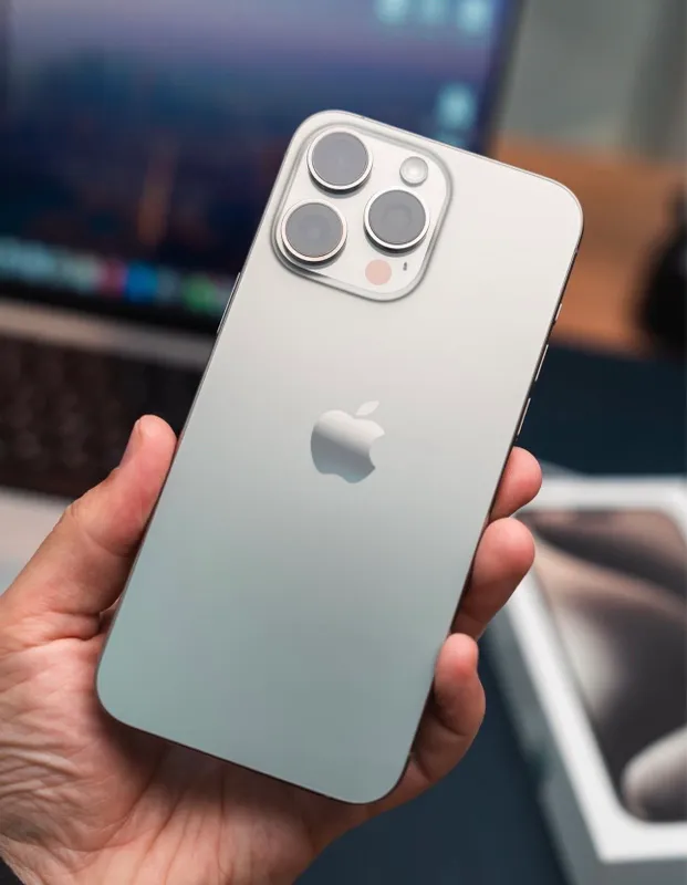 iPhone 15 pro max 4