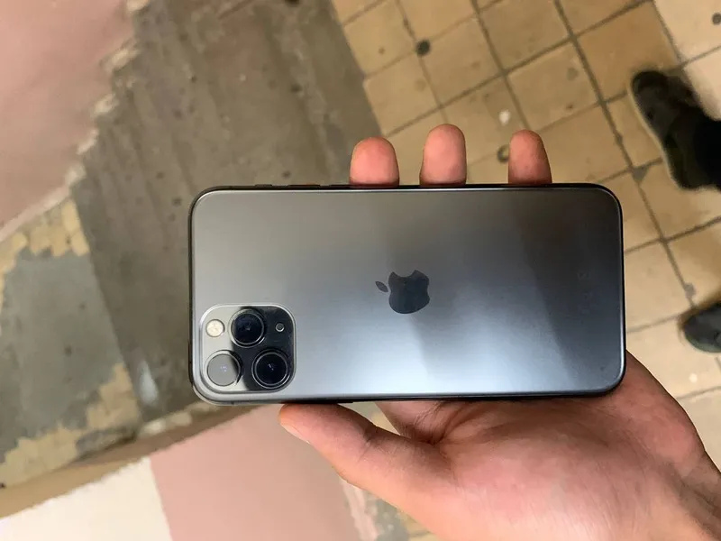 Iphone 11 pro черный 1
