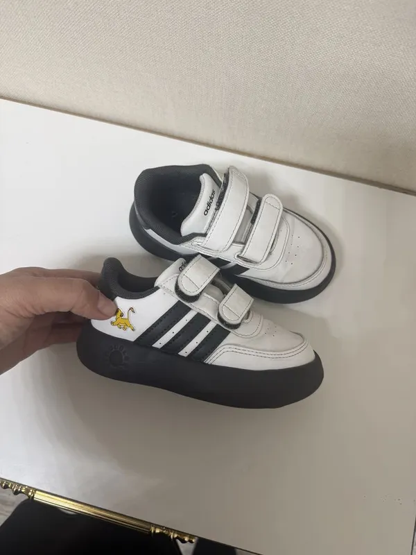 Кроссовки Adidas disney оригинал для мальчика
