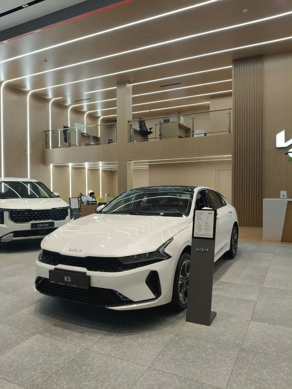 Kia K5c рейсталинг 2.0 Style Temp