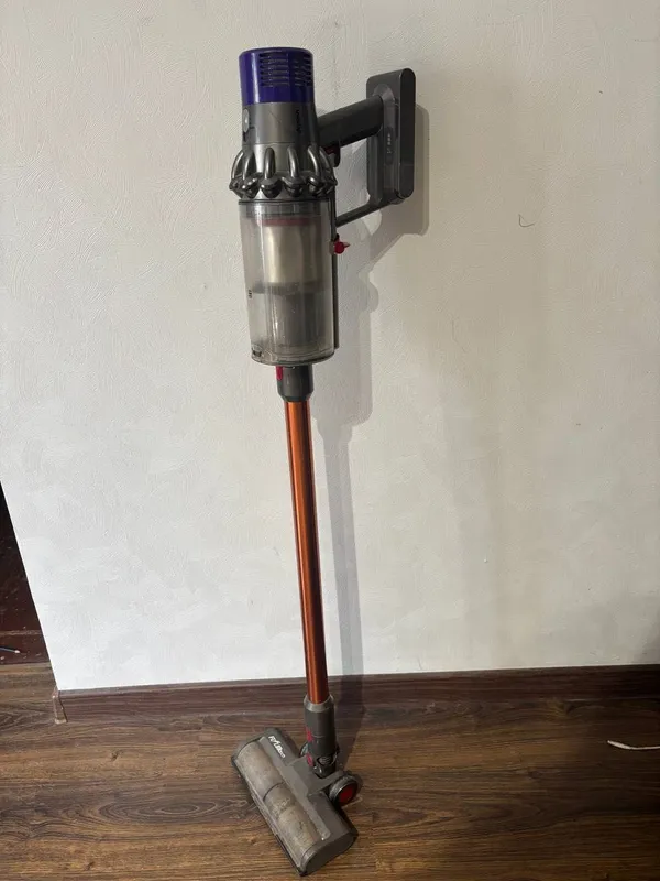 Dyson V10 absolute под восстановление
