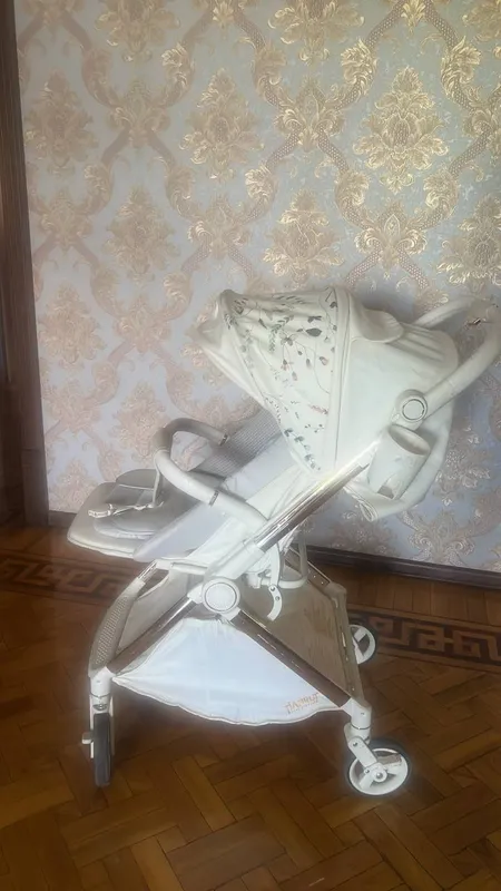 Детская коляска — фото 1