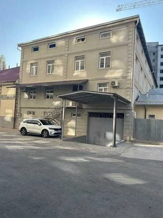 Сдаётся здание склад и производство в Чиланзарский район 1 Сдаётся здание склад и производство в Чиланзарский район 1