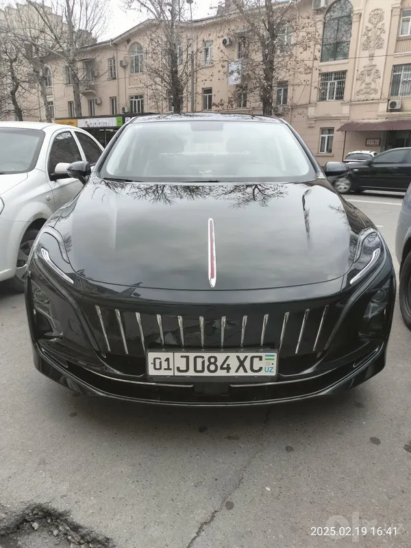 Hongqi eqm 5 sotiladi 1 Hongqi eqm 5 sotiladi 1