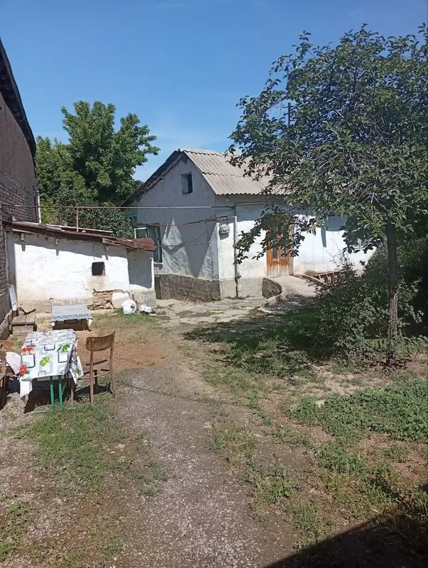 Участок 4,5 сотки. Яккасарай р-н, ул. Беларык. Дом старой постройки