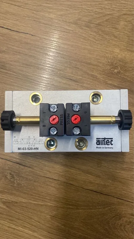 AIRTEC YUKEN Rexroth MOOG PARKER Клапан гидровлика 1