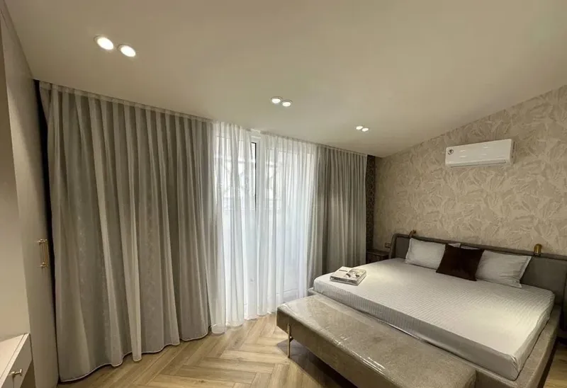 Юнусабад 15-кв • 3 комнаты • 85 м² • 6/10 этаж 3 Юнусабад 15-кв • 3 комнаты • 85 м² • 6/10 этаж 3