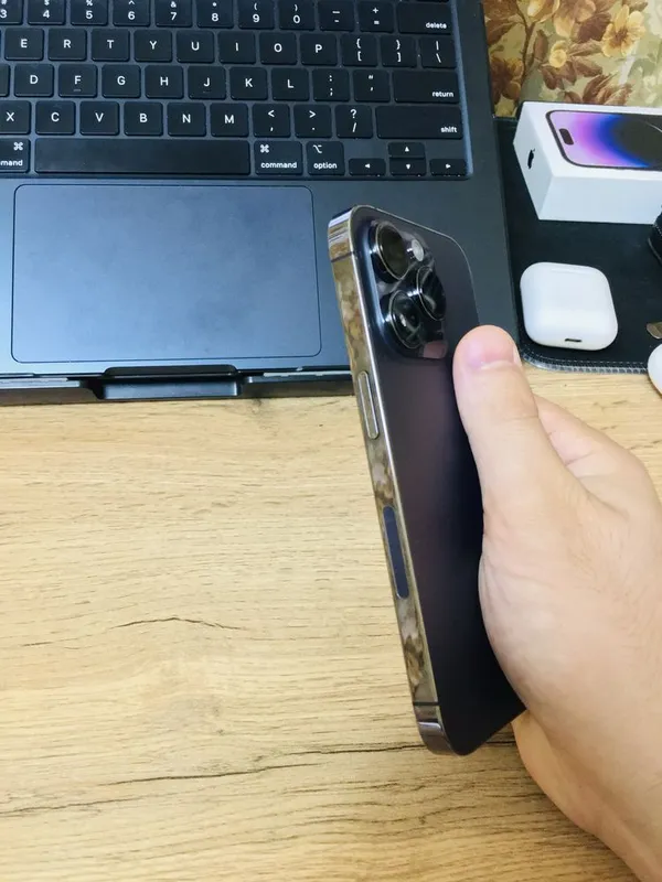 Iphone 14 pro LL/A 7