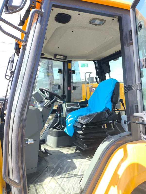 Экскаватор-погрузчик XC870KH(Разноколёсный) Стрела стандарт/удлинённая — фото 5