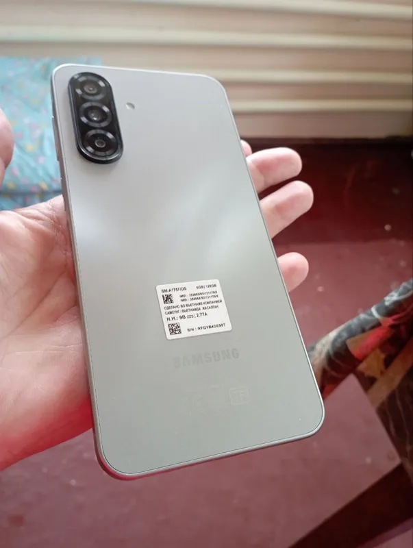 arzon telefon 6 oy ishlatlgan samsung A17 ideal