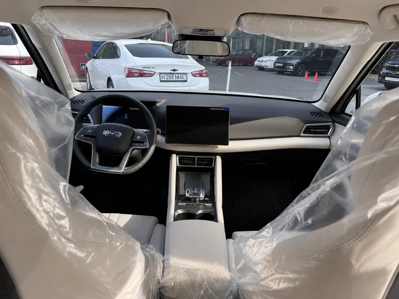 BYD Yuan Up EV в рассрочку: сегодня получите ключи, без пени и штрафов 4 BYD Yuan Up EV в рассрочку: сегодня получите ключи, без пени и штрафов 4